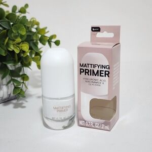 B Pure Mattifying Primer with Hyaluronic Acid & Niacinamide - 0.7 fl oz / 21 mL